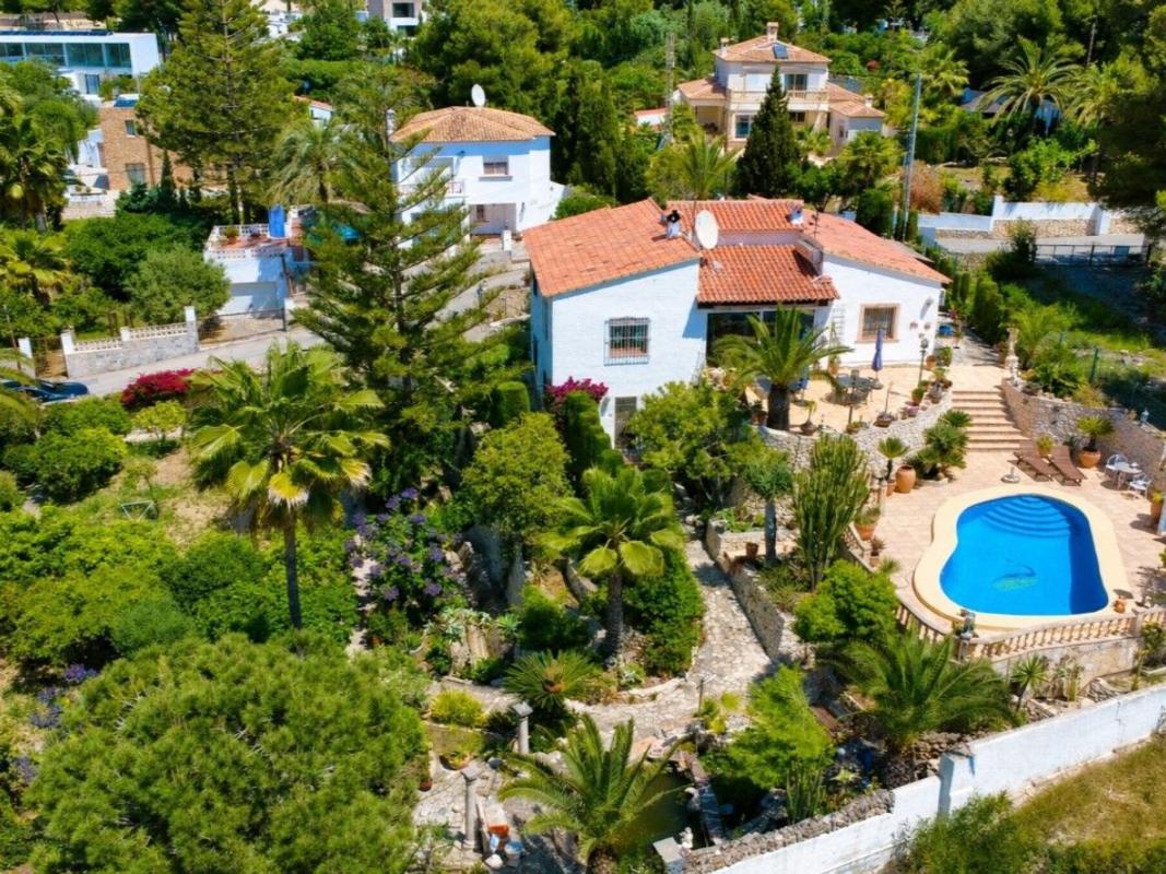 Properties for sale and rent in Spain photo 1