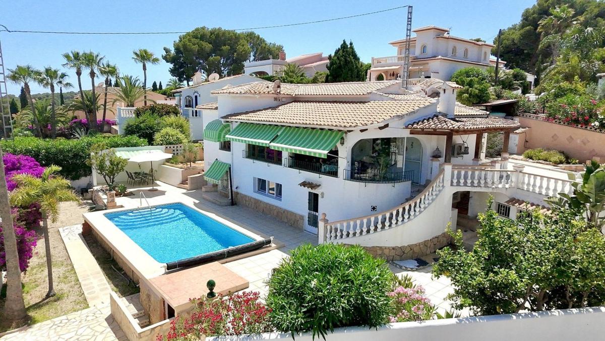 Properties for sale and rent in Spain photo 1
