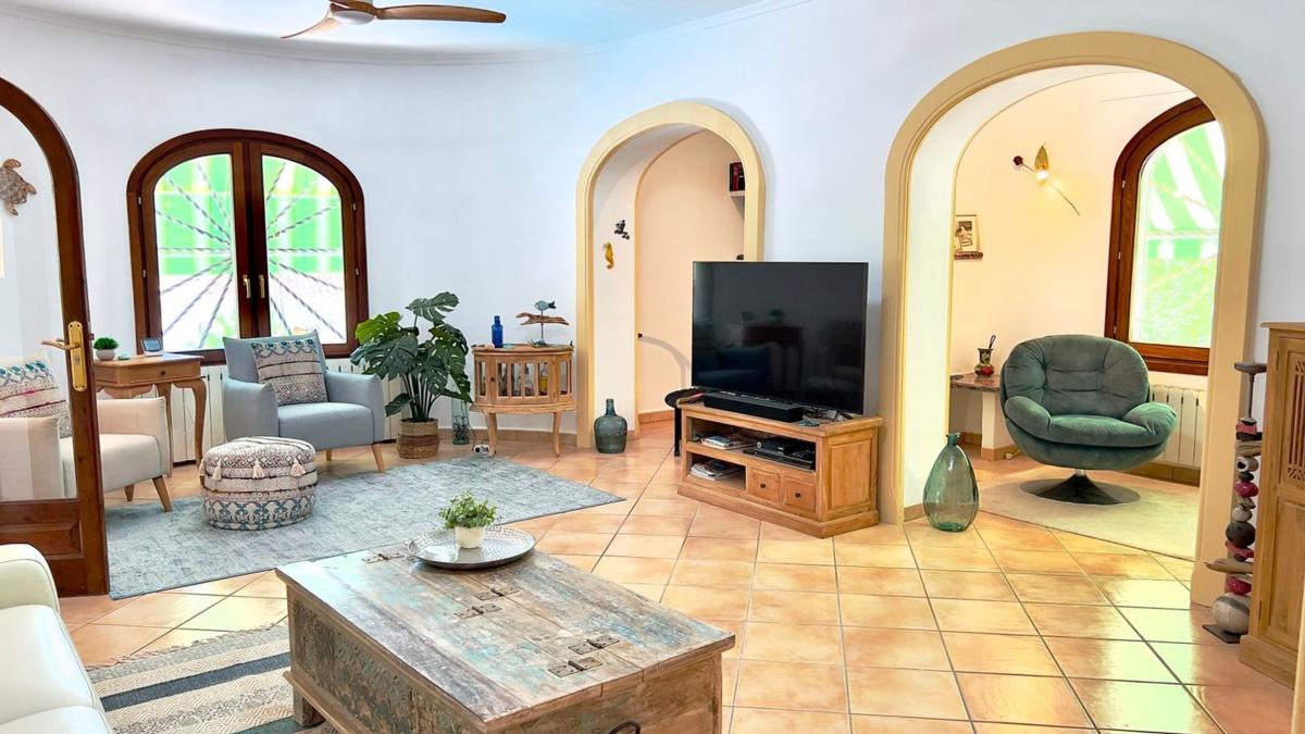 Properties for sale and rent in Spain photo 4