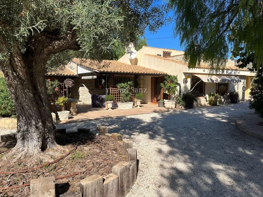 Properties for sale and rent in Spain photo 1