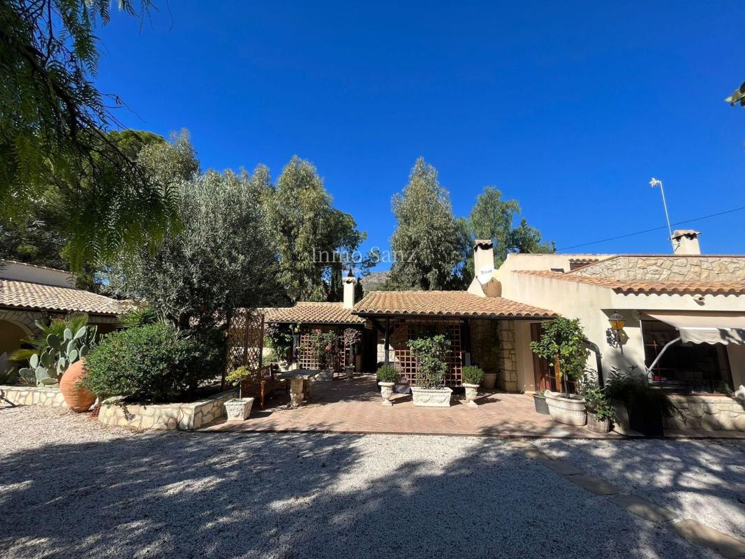 Properties for sale and rent in Spain photo 2