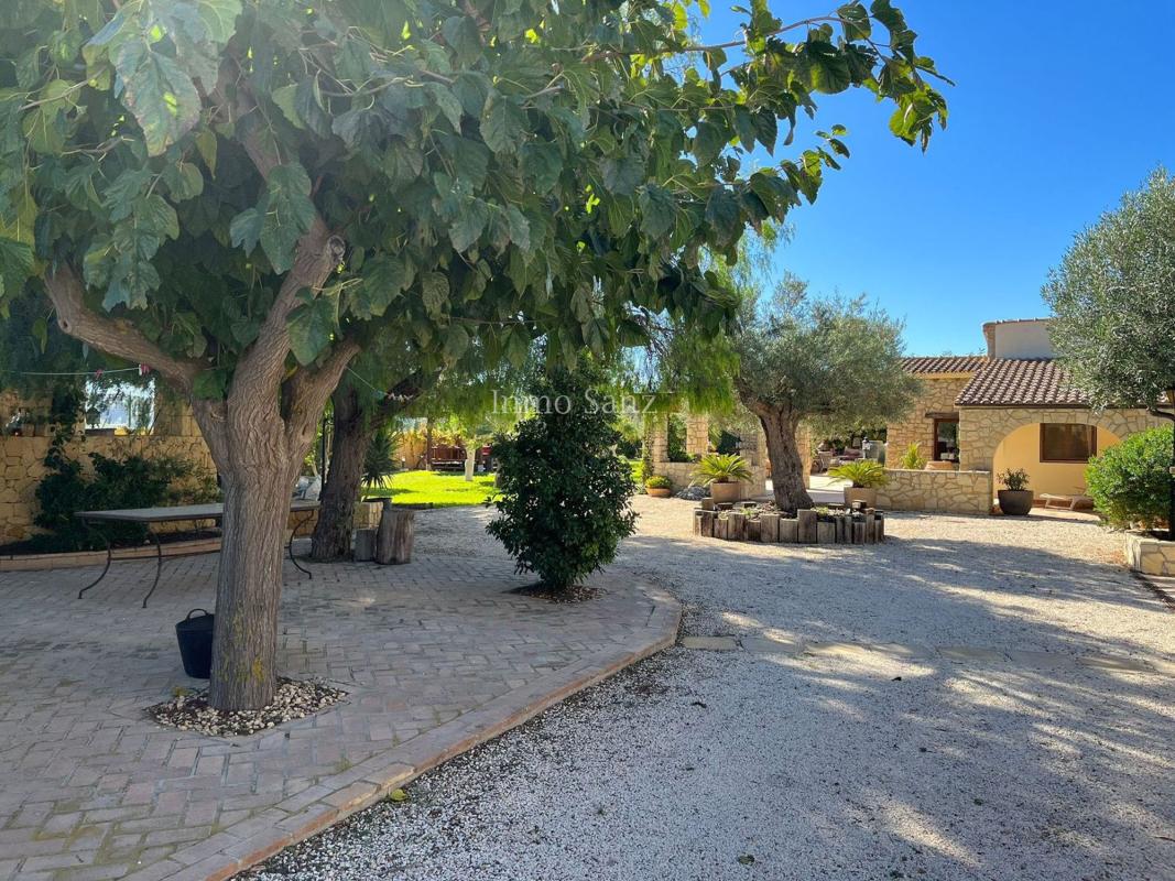 Properties for sale and rent in Spain photo 5