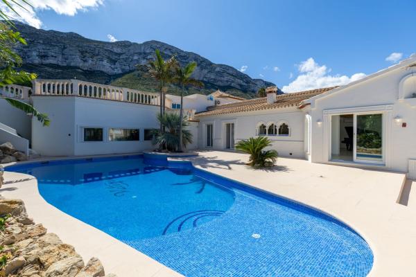 Casa o chalet independiente en Calle Parra, 3, El Montgó, Denia thumbnail 2