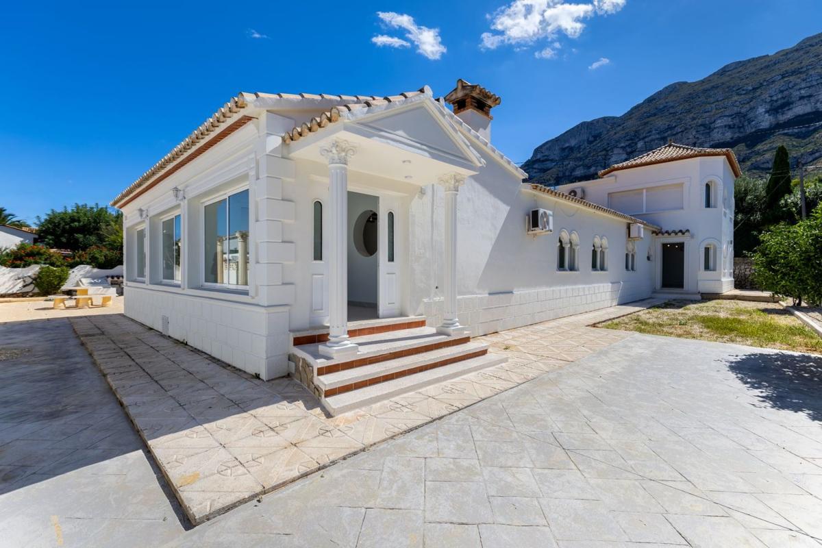 Properties for sale and rent in Spain photo 5