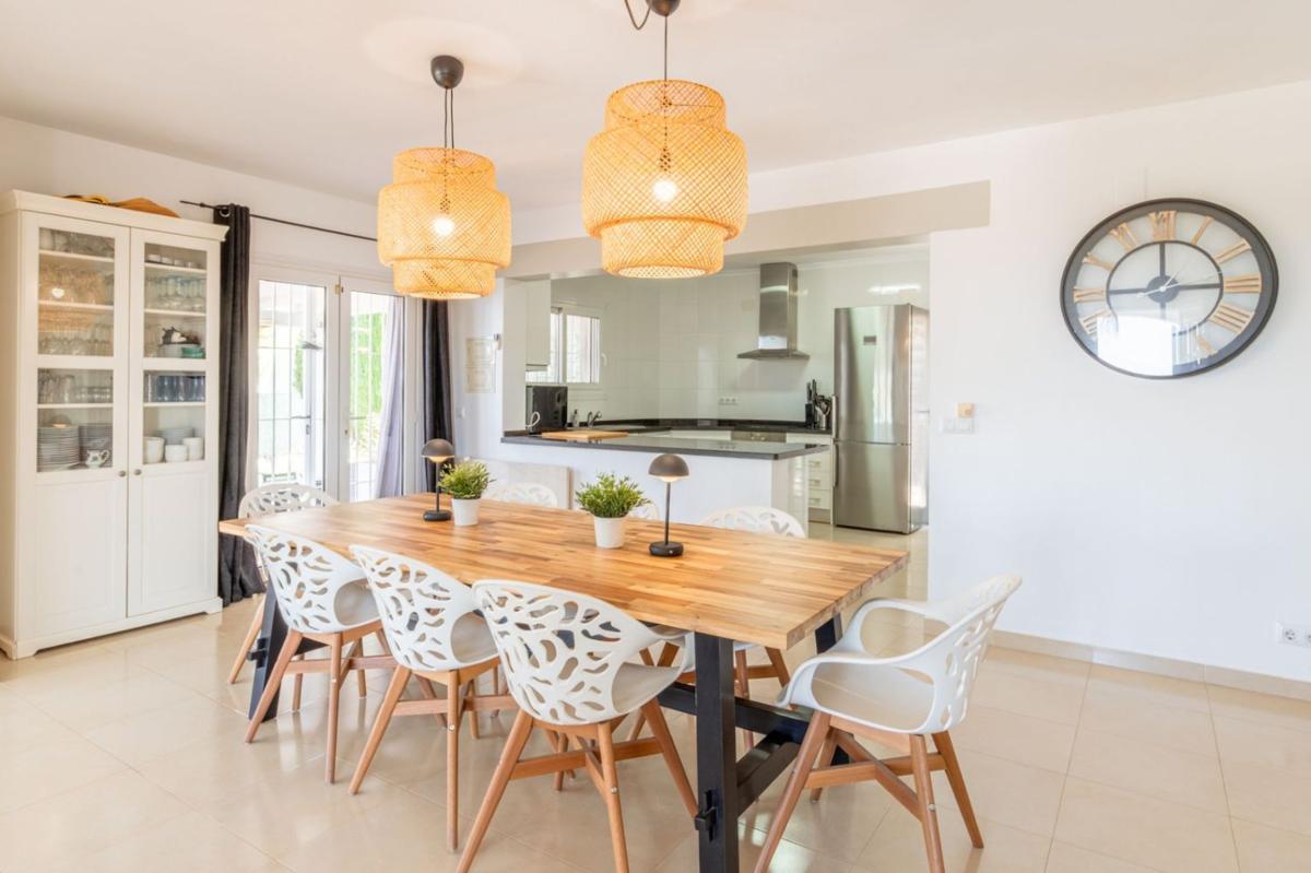 Properties for sale and rent in Spain photo 3