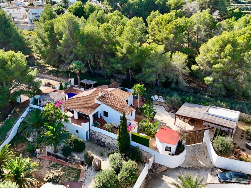 Properties for sale and rent in Spain photo 1
