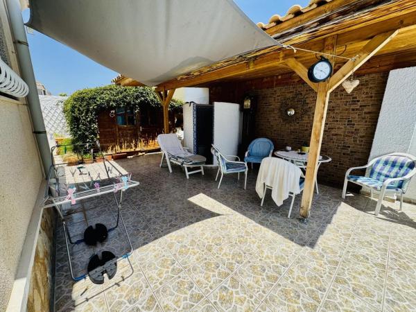Chalet wolnostojący na sprzedaż w  La Siesta - El Salado - Torreta , Torrevieja photo 1