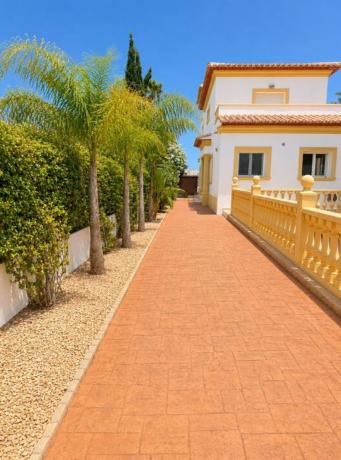 Chalet independiente en venta en Casa o chalet en Beniarbeig, Beniarbeig
thumbnail 2