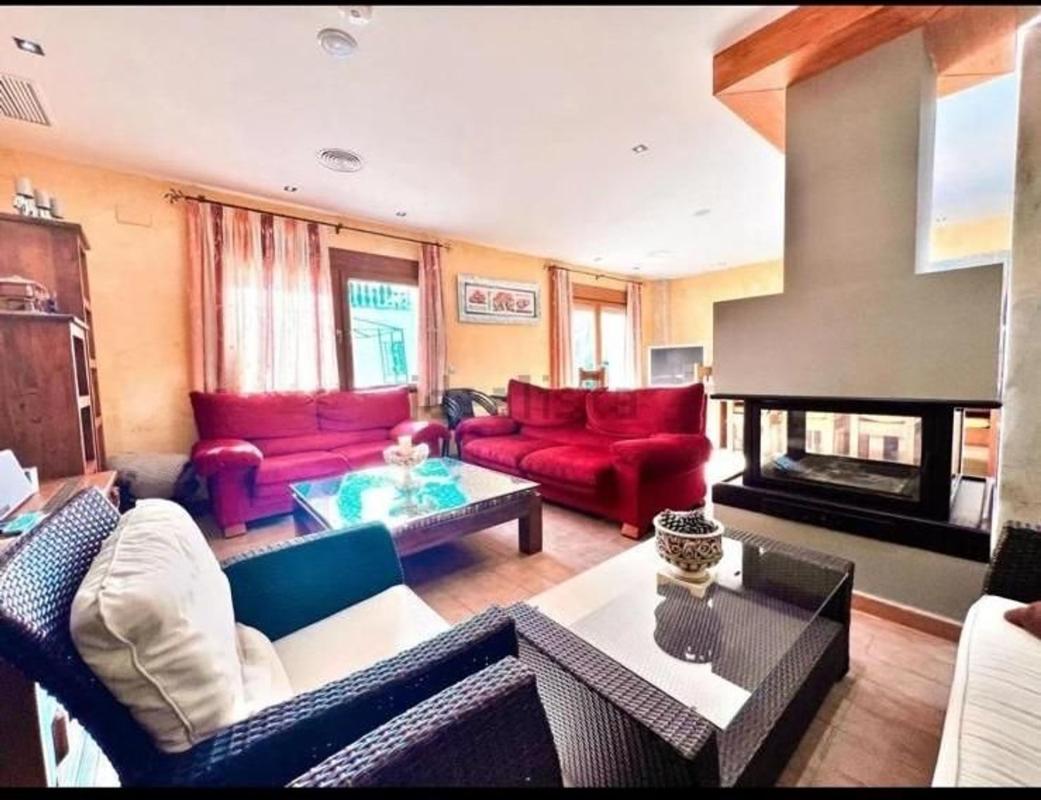 Properties for sale and rent in Spain photo 2