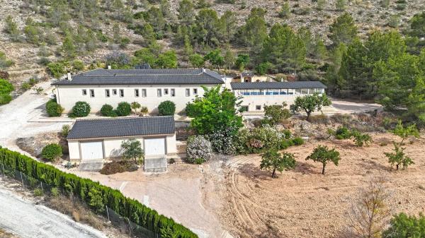 Rustic farm for sale in Finca rústica en Partida Boquera, Hondón de las Nieves , Hondón de las Nieves thumbnail 2