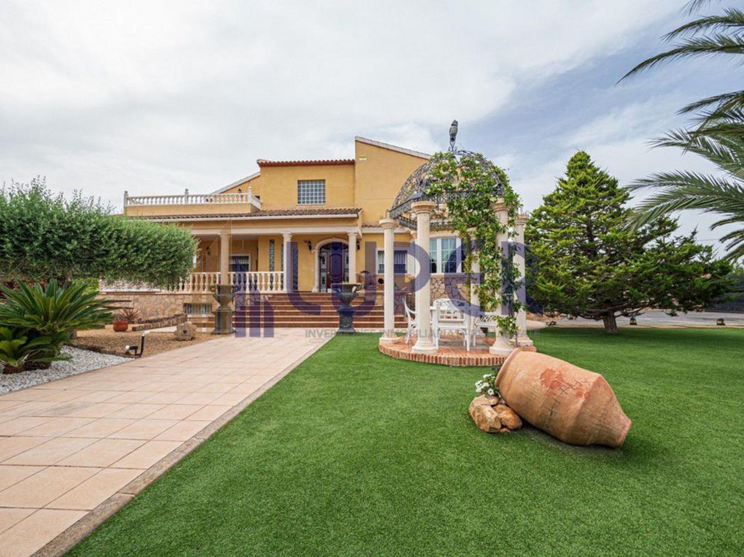 Properties for sale and rent in Spain photo 1