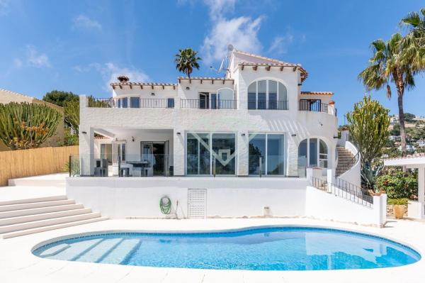 Casa o chalet independiente en Pinar de Advocat-Cometa, Moraira photo 1