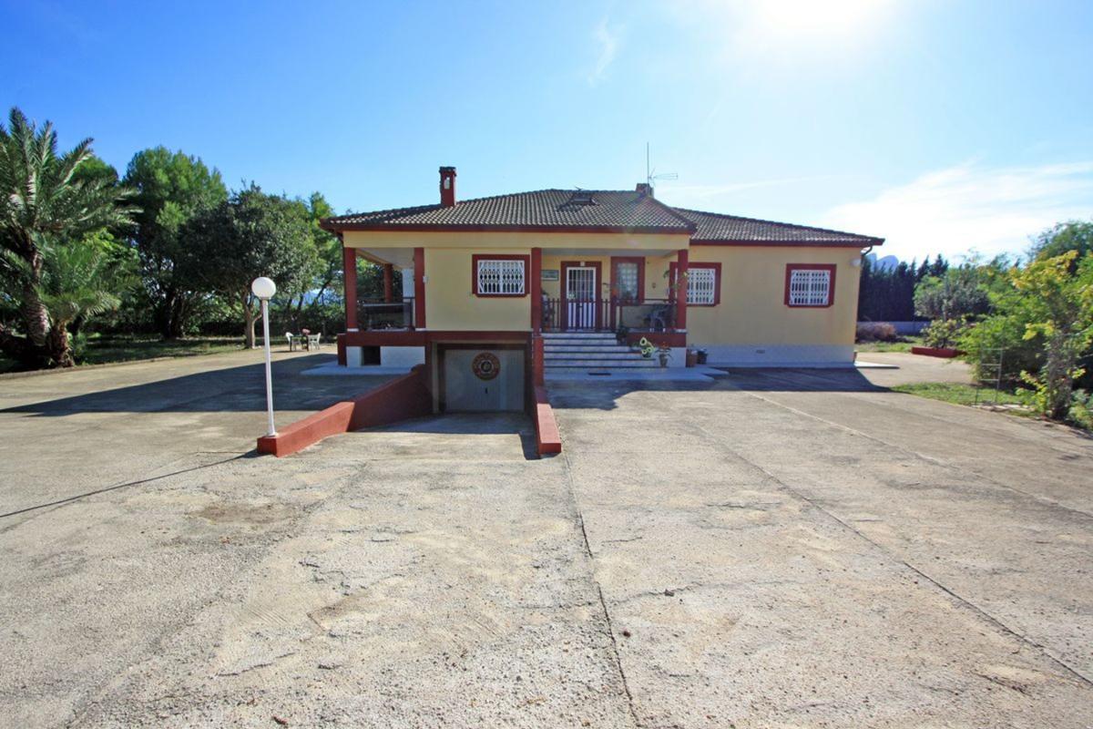 Properties for sale and rent in Spain photo 3