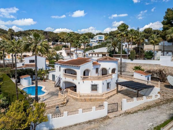 Independent chalet for sale in Casa o chalet en Moravit-Cap Blanc, Moraira, Moraira
 photo 3