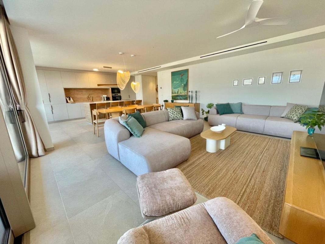 Продажа квартиры на Piso en Calas de Santiago Bernabeu, Santa Pola, Санта Пола
photo 1