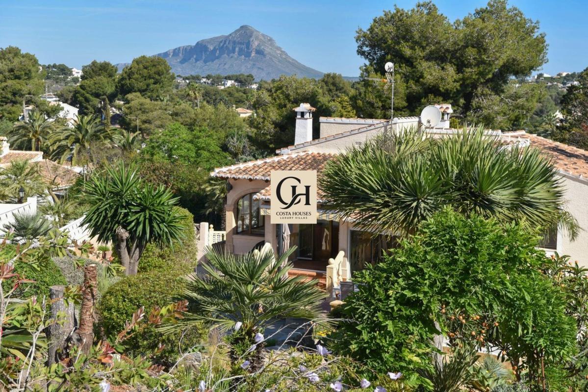 Properties for sale and rent in Spain photo 1
