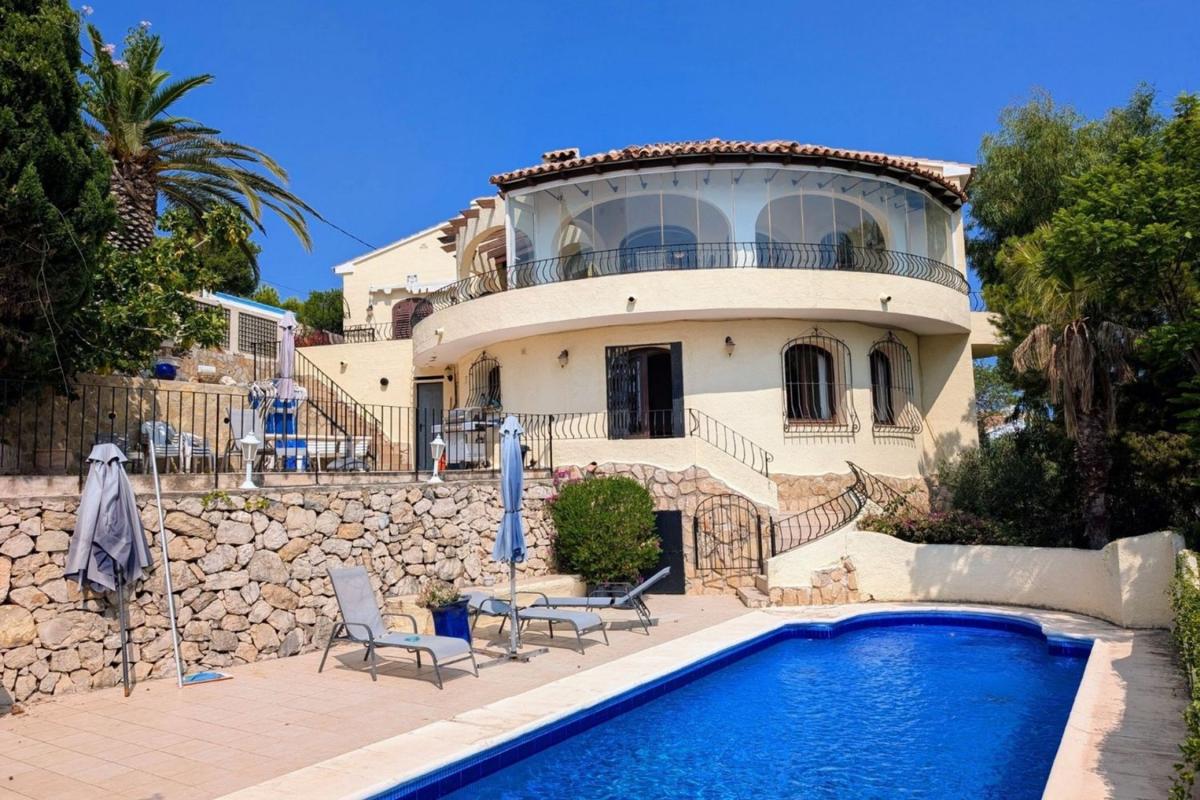 Properties for sale and rent in Spain photo 2