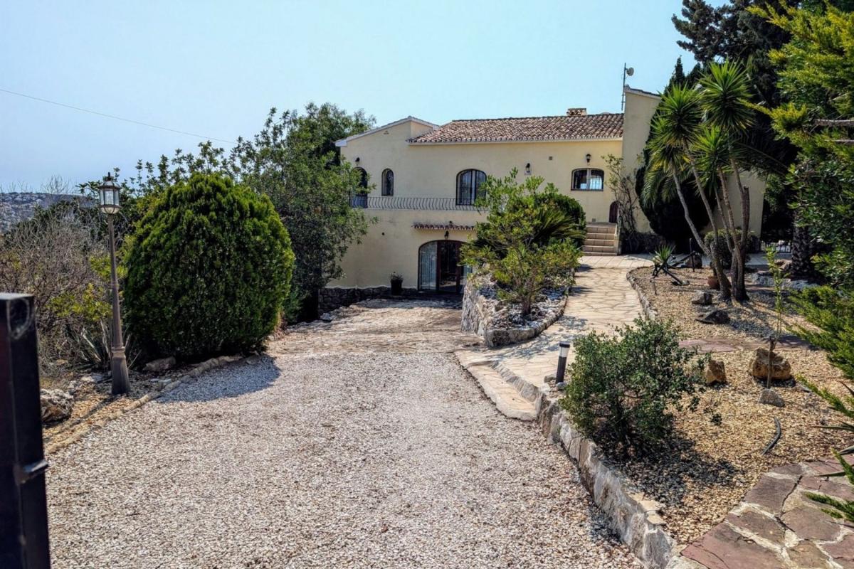 Properties for sale and rent in Spain photo 4