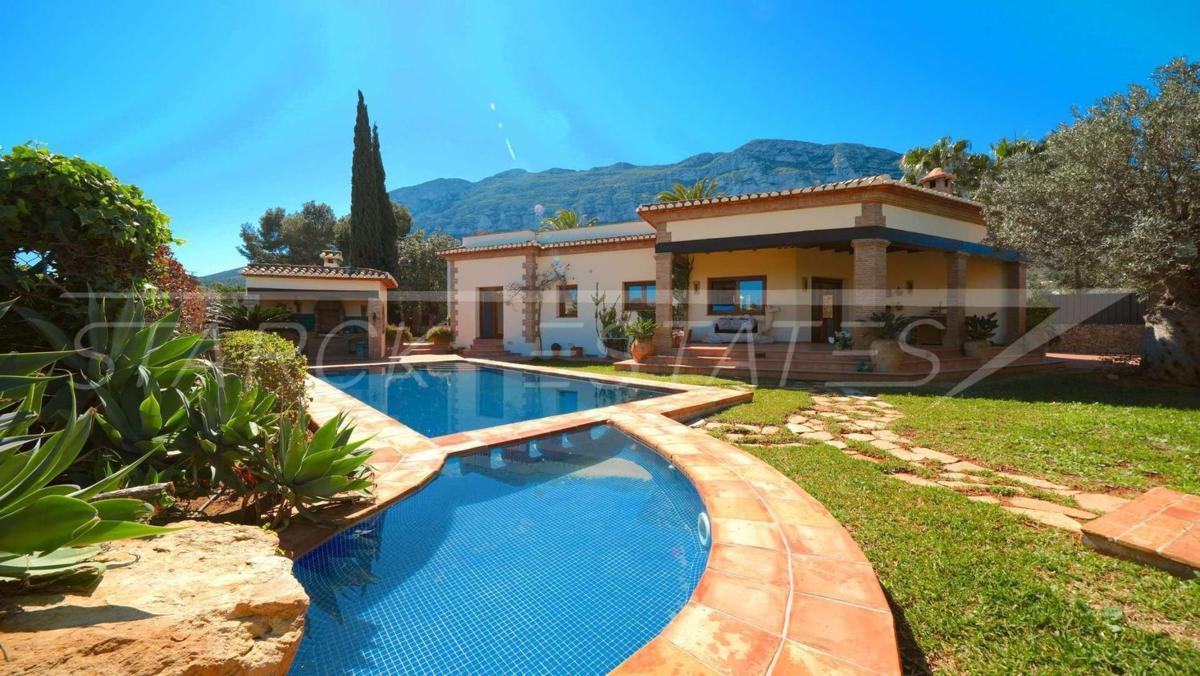 Sale of independent chalet in Casa o chalet en El Montgó, Denia, Denia
photo 1