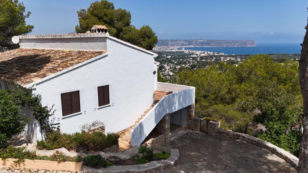Properties for sale and rent in Spain photo 1
