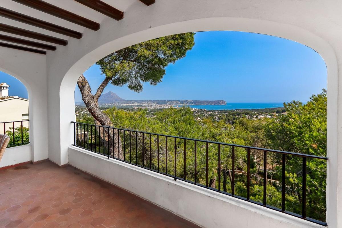 Properties for sale and rent in Spain photo 2