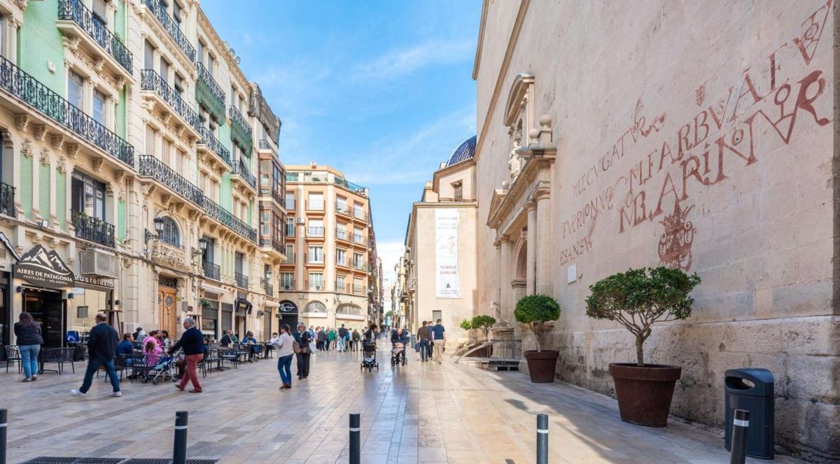 Venta de piso en Piso en Casco Histórico-Santa Cruz, Alicante / Alacant, Alicante / Alacant
photo 3
