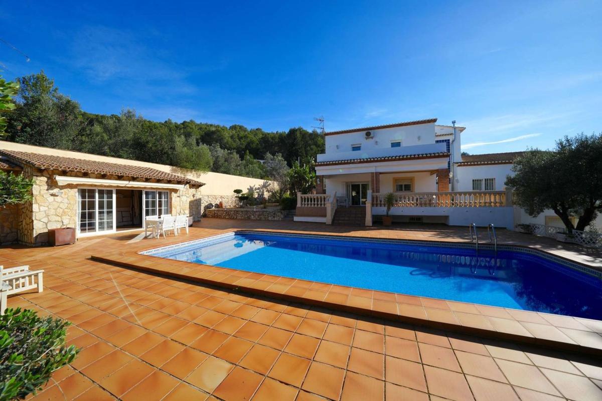 Sale of independent chalet in Casa o chalet en Orba, Orba
photo 1