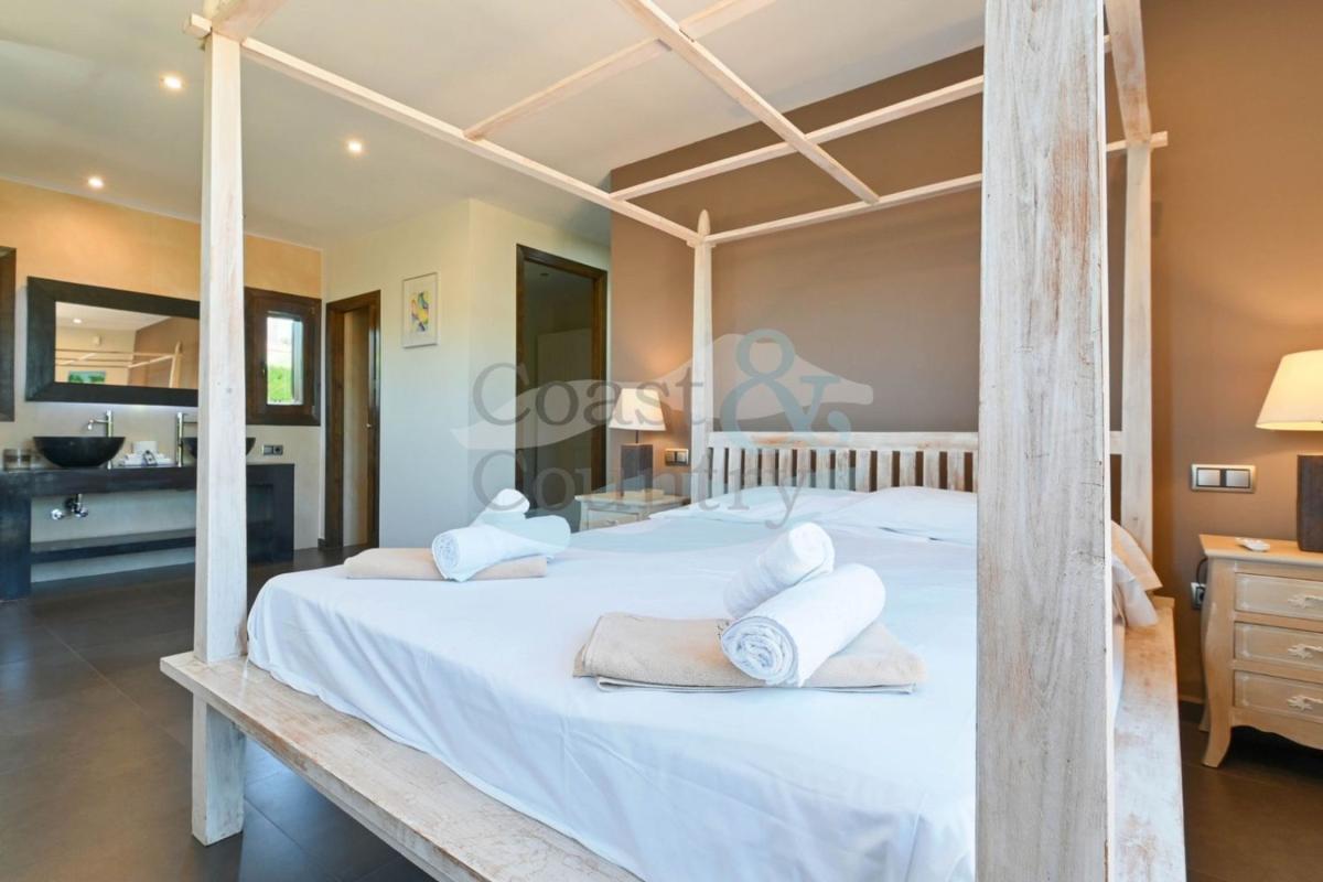 Недвижимость на продажу и в аренду в Испании photo 4