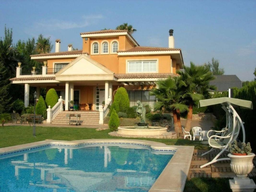 Properties for sale and rent in Spain photo 2
