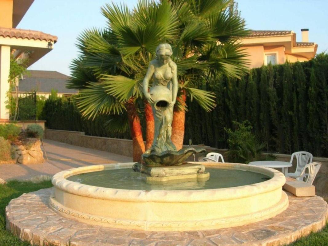 Properties for sale and rent in Spain photo 5
