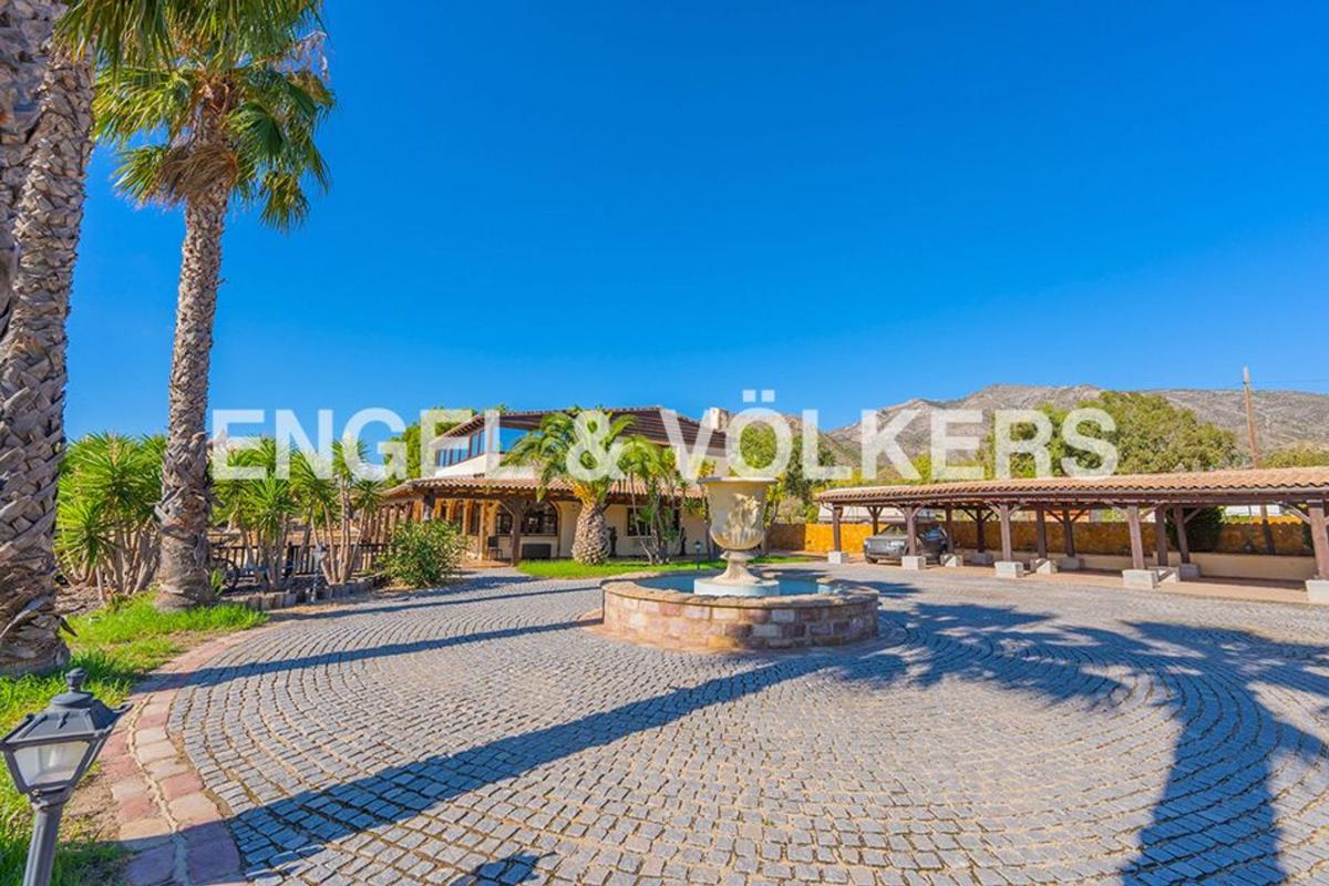 Propiedades en venta y alquiler en España photo 5