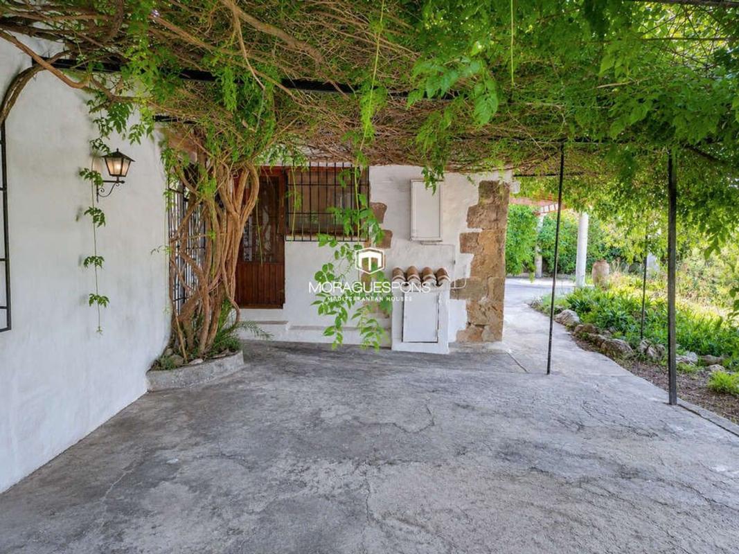 Properties for sale and rent in Spain photo 4