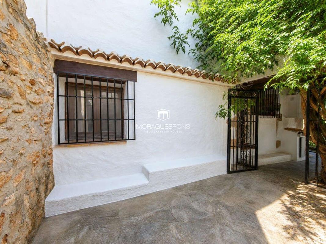 Properties for sale and rent in Spain photo 5