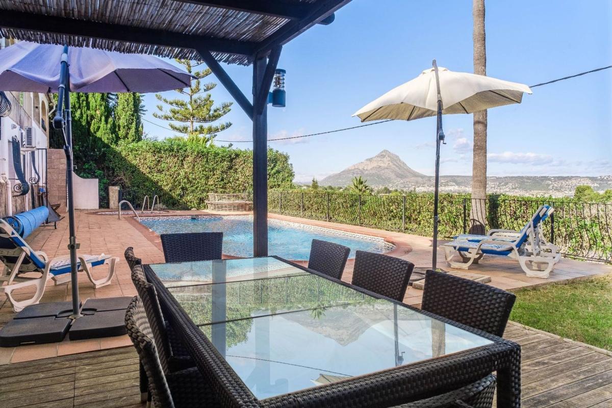 Properties for sale and rent in Spain photo 5