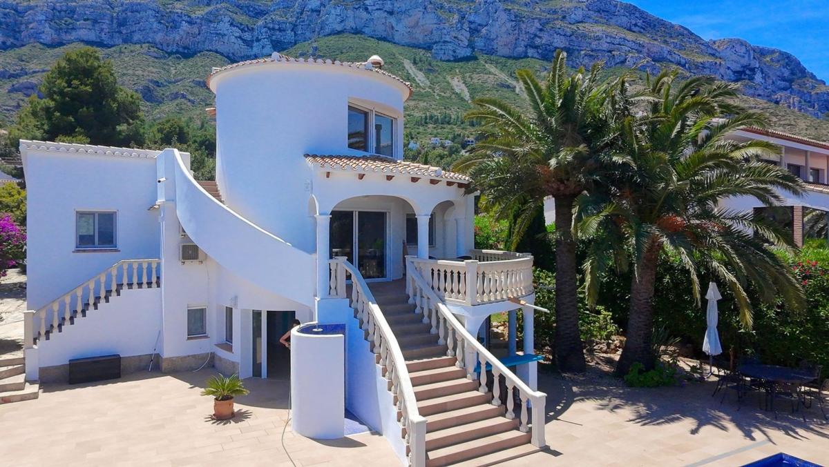 Properties for sale and rent in Spain photo 4