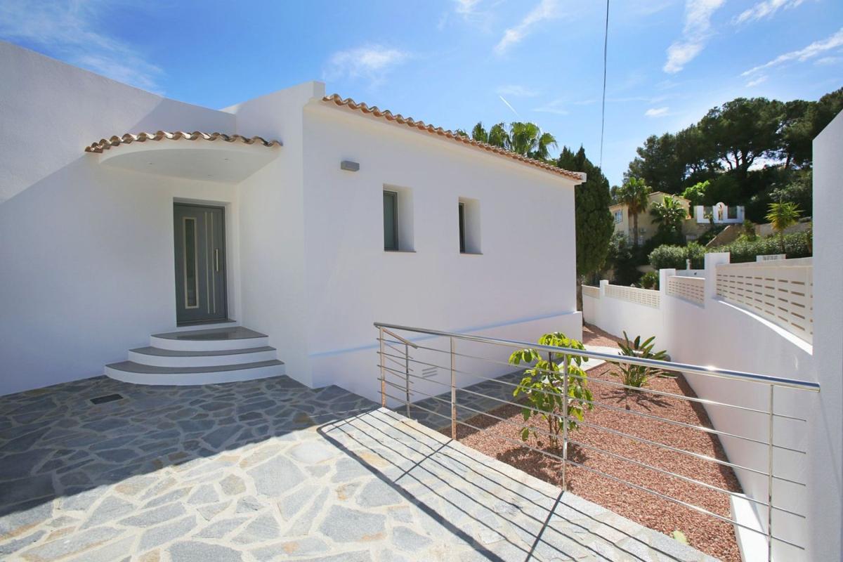 Properties for sale and rent in Spain photo 3