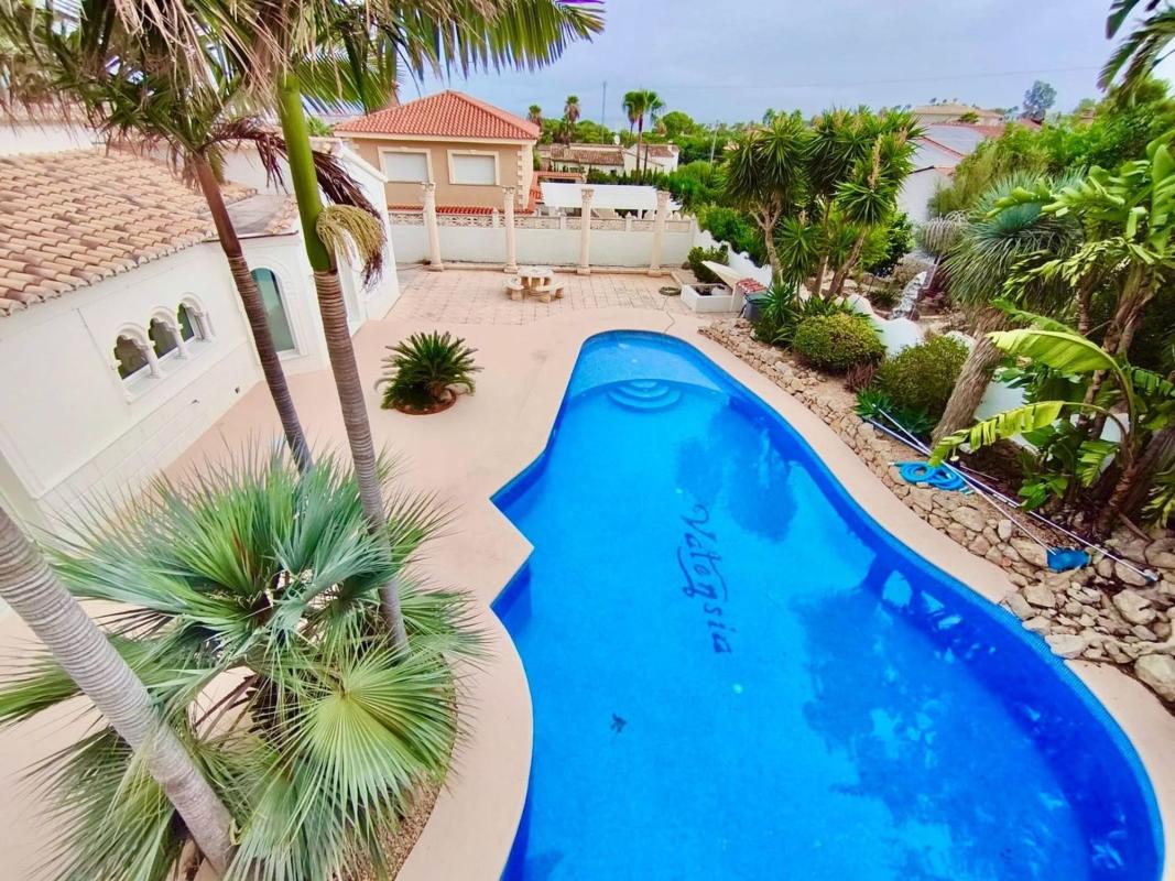 Properties for sale and rent in Spain photo 5