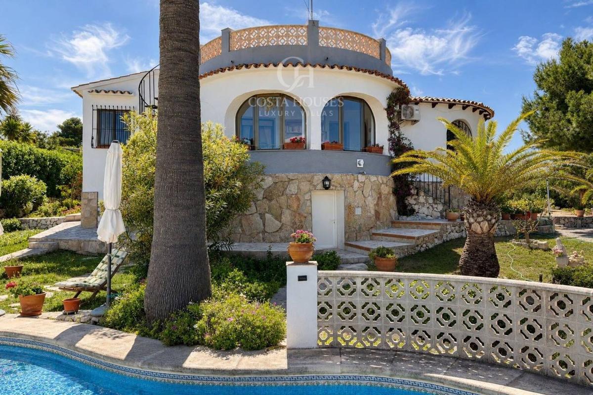 Properties for sale and rent in Spain photo 3