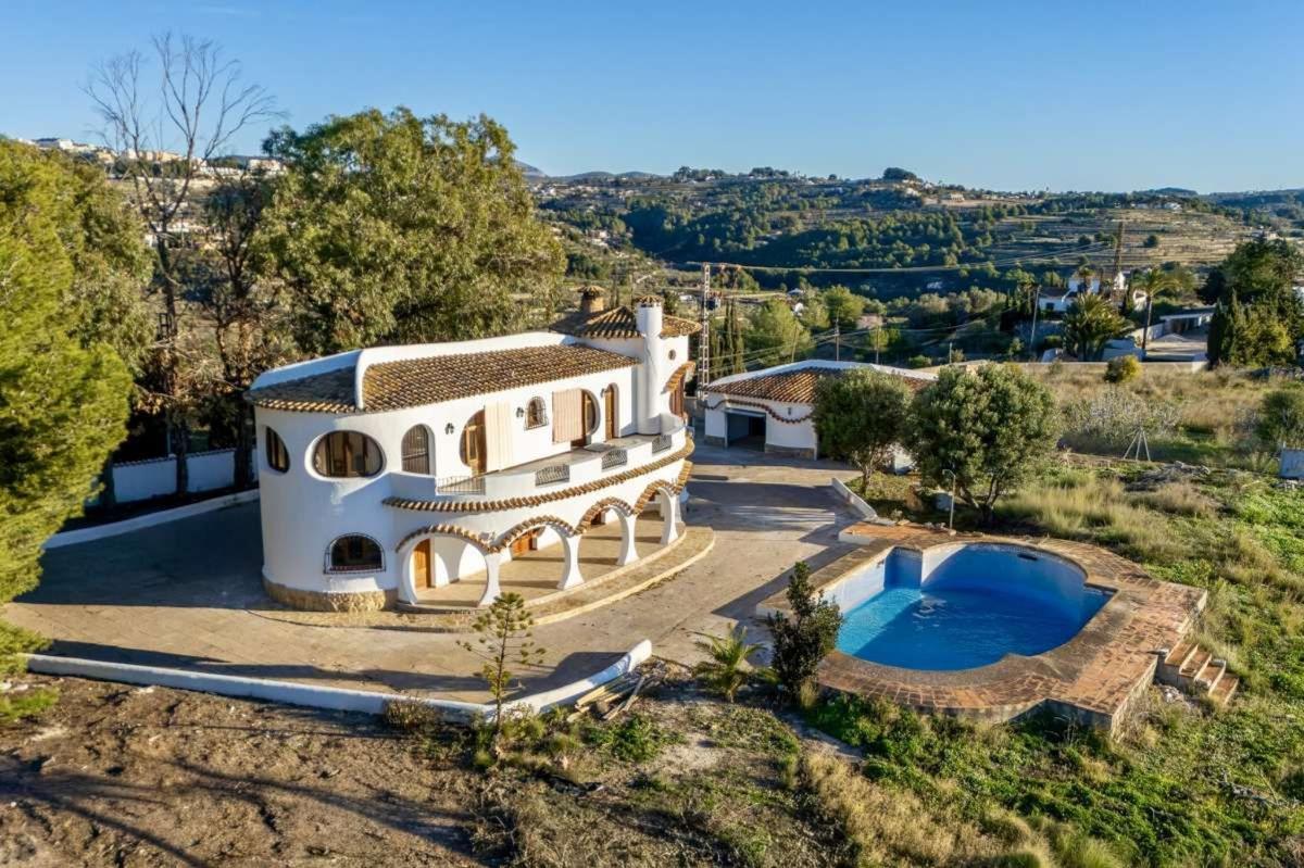 Properties for sale and rent in Spain photo 2