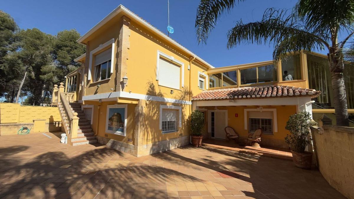 Properties for sale and rent in Spain photo 1