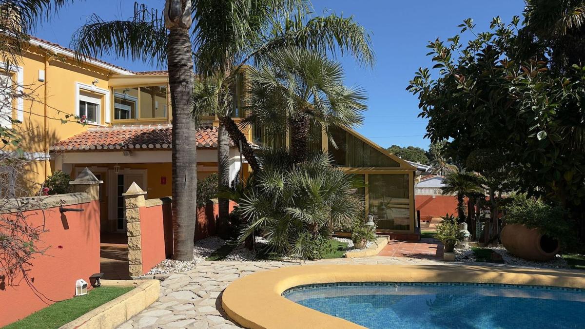 Properties for sale and rent in Spain photo 2