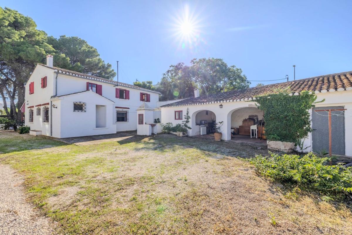 Properties for sale and rent in Spain photo 2