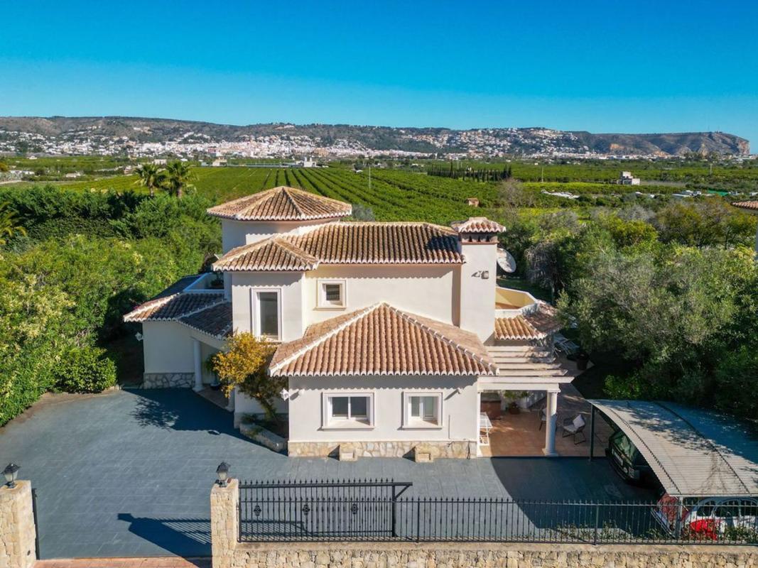 Venta de chalet independiente en Casa o chalet en Calle Ibn Al-Labbana, Sol de Este - Puerta Fenicia, Jávea/Xàbia, Jávea/Xàbia
photo 3