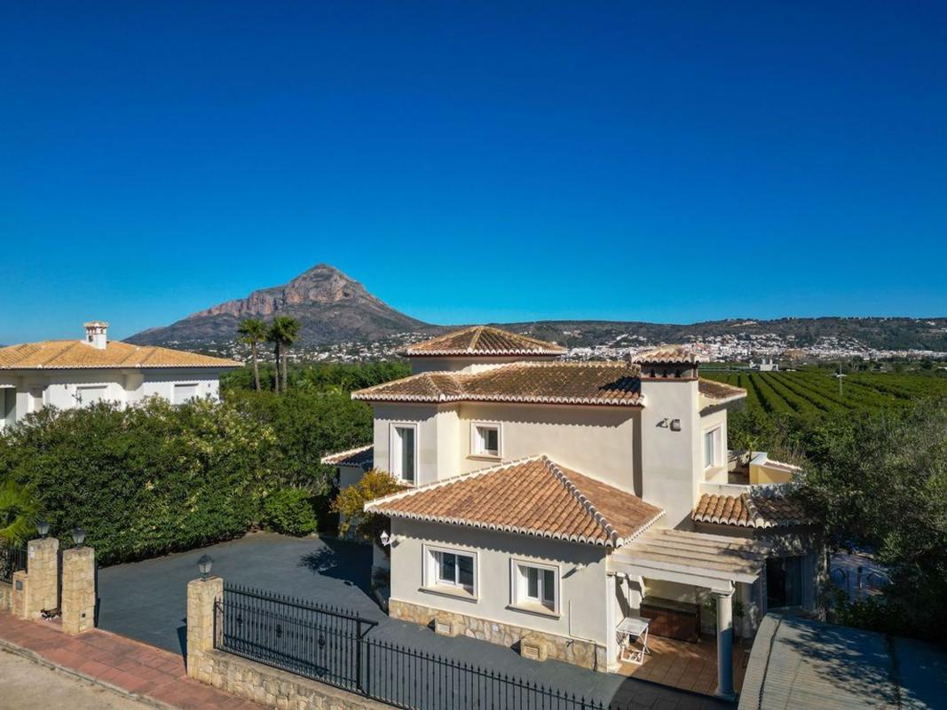 Venta de chalet independiente en Casa o chalet en Calle Ibn Al-Labbana, Sol de Este - Puerta Fenicia, Jávea/Xàbia, Jávea/Xàbia
photo 4