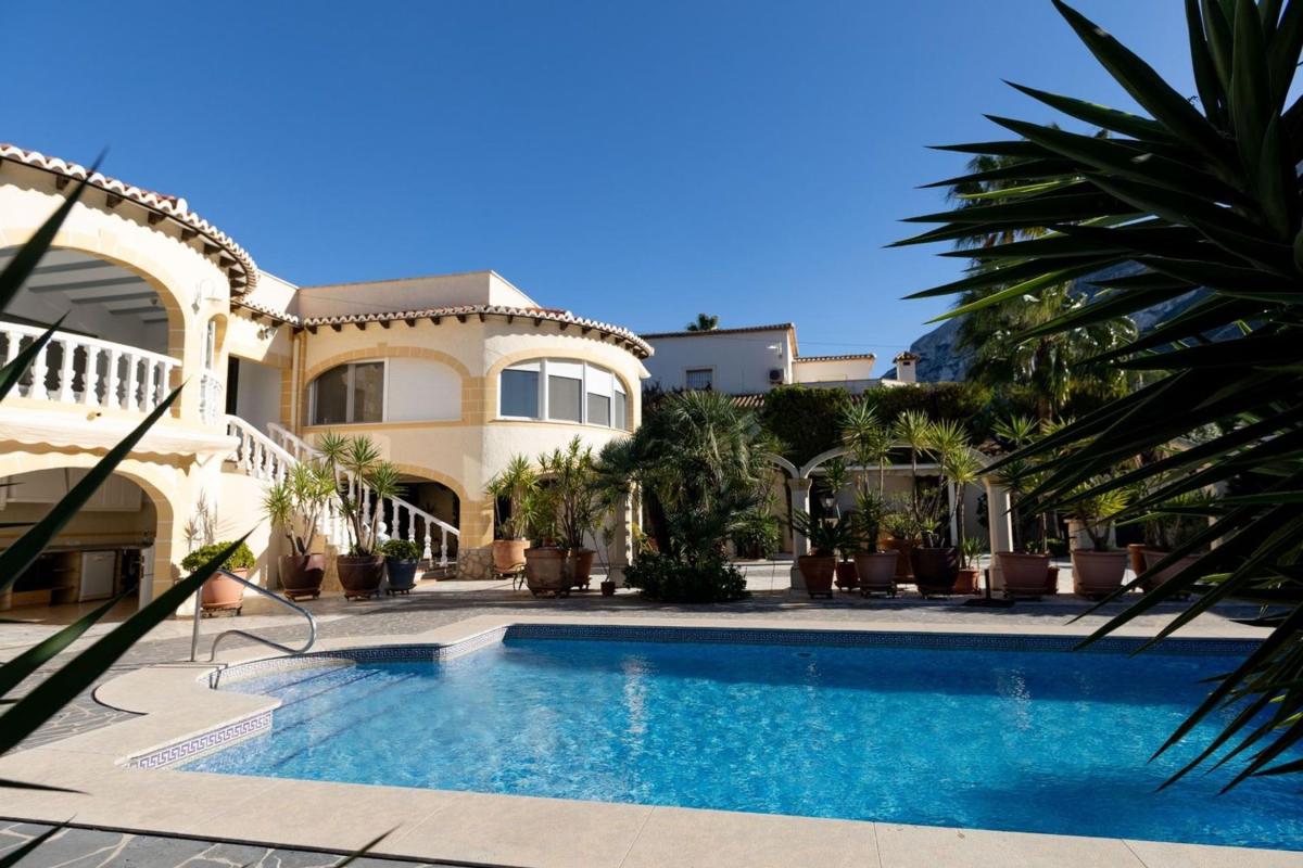 Properties for sale and rent in Spain photo 2