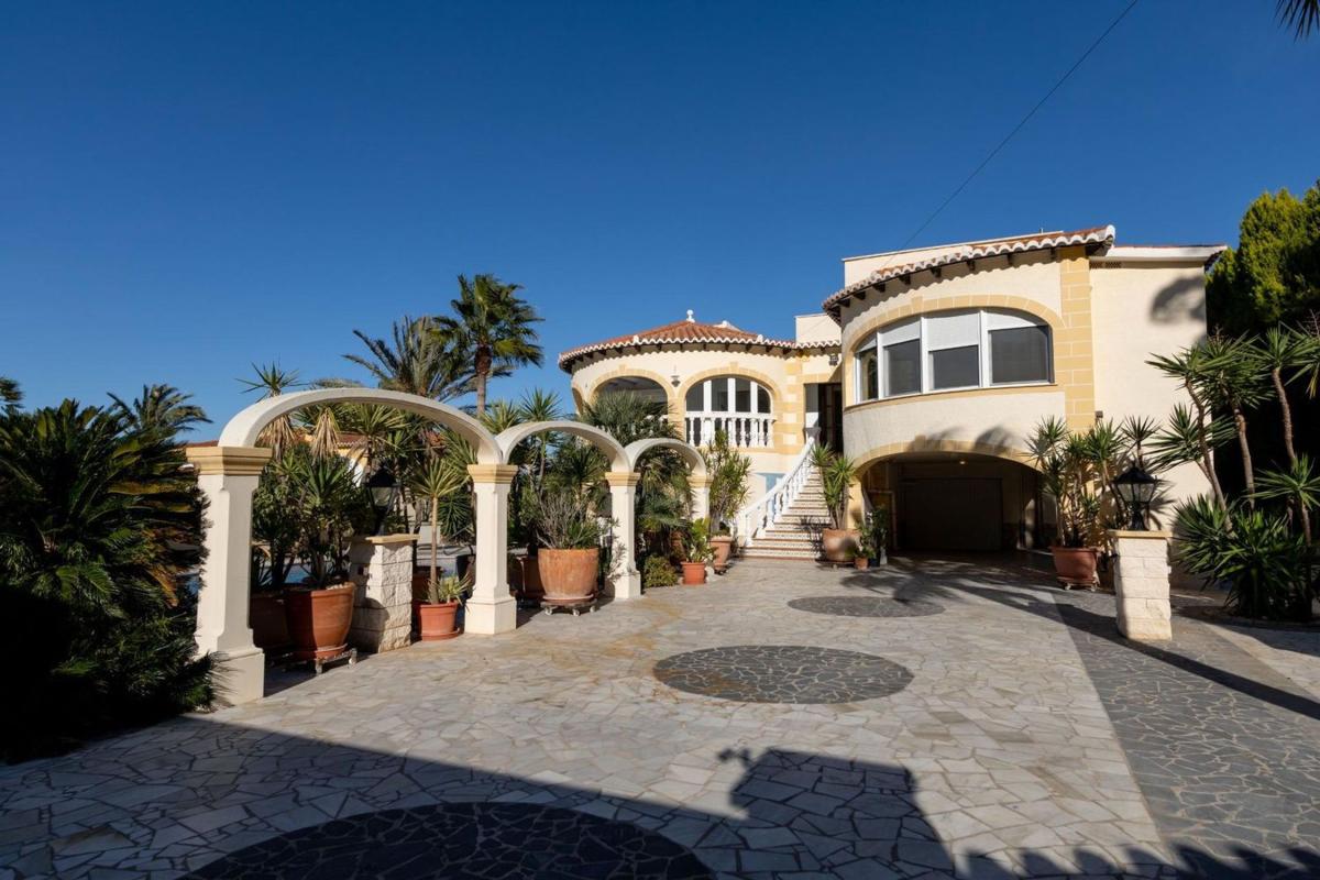 Properties for sale and rent in Spain photo 4