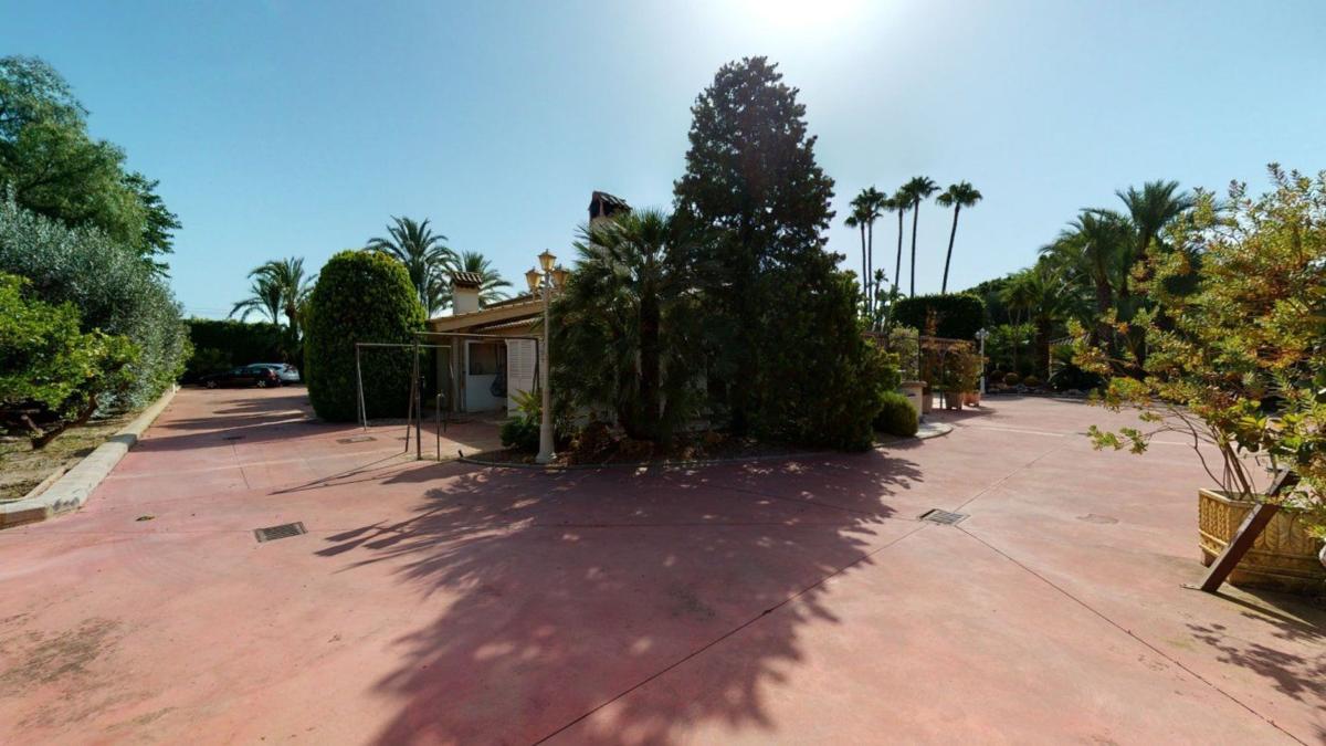 Properties for sale and rent in Spain photo 3