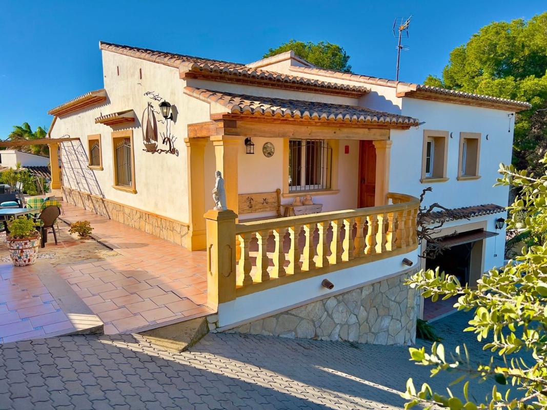 Properties for sale and rent in Spain photo 1