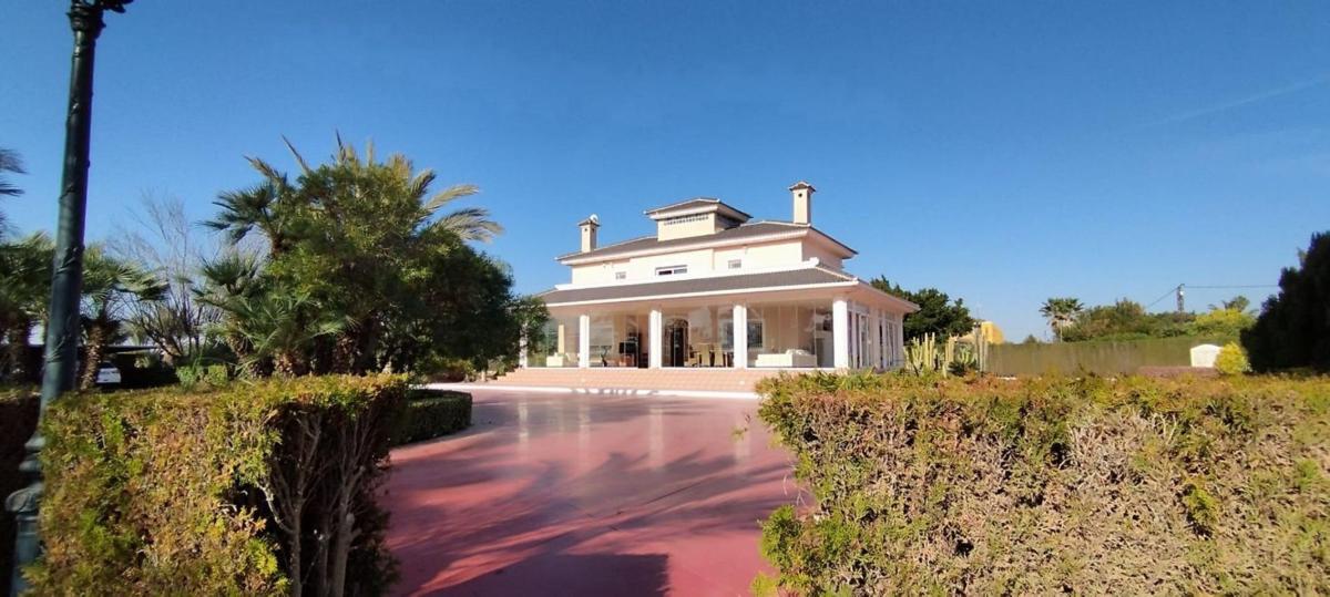 Properties for sale and rent in Spain photo 1
