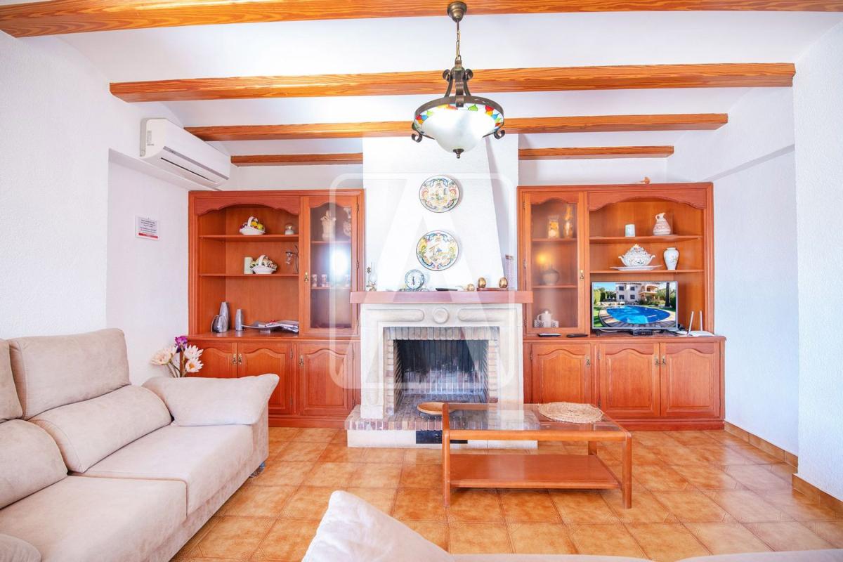Properties for sale and rent in Spain photo 5
